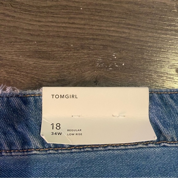 NWT American Eagle Tom Girl Jeans size 18 low rise ripped - Picture 6 of 14
